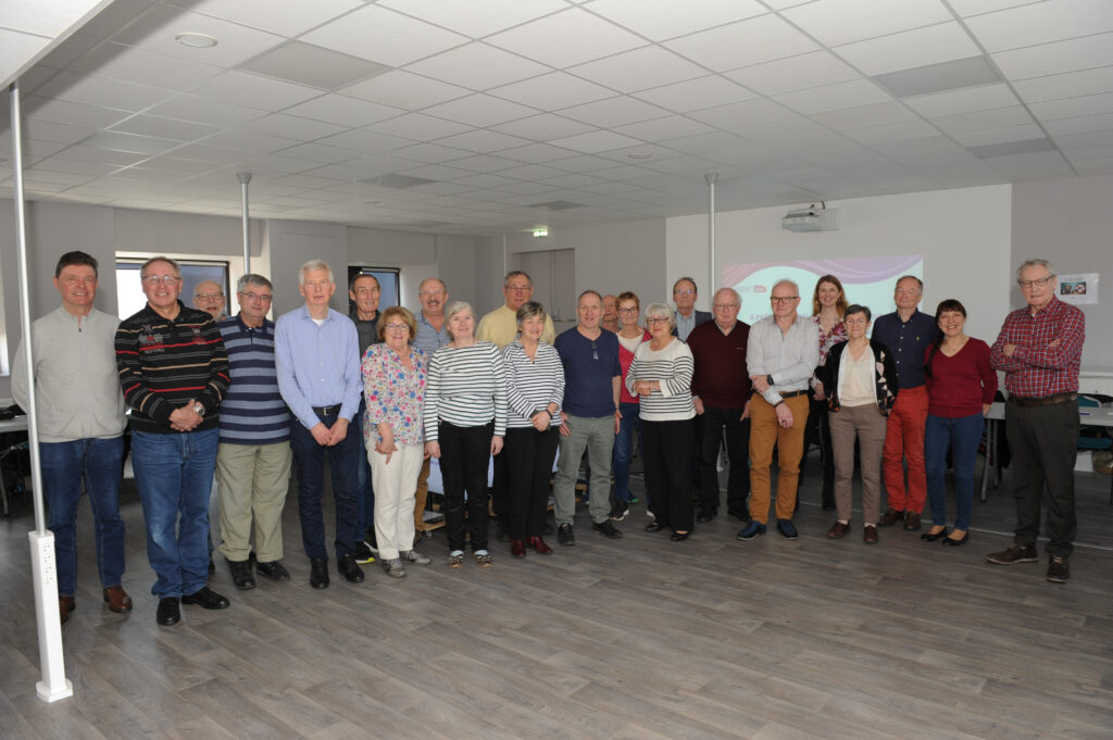 Bénévoles Retraités SNCF - Photo de groupe de la rencontre adhérents grand-est